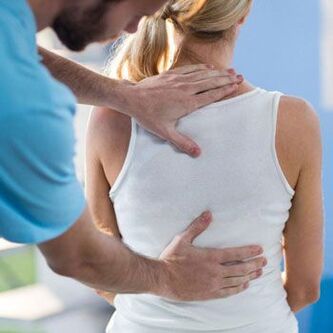 Tinkama laikysena kaip krūtinės ląstos osteochondrozės prevencija