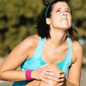 Kelio sąnario skausmas su artroze